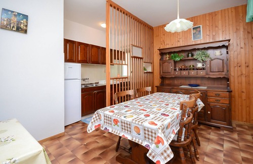 Icici Apartment | Oceanfront Apartments Mladen Jelica with Scenic Views