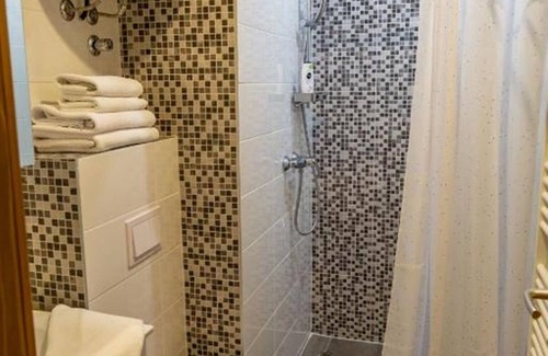 Jahorina House | Modern Apartments Montana: Double Room with Balcony Bliss