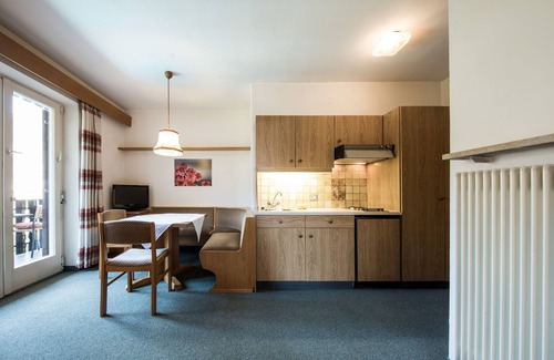 Lana Apartment | Top-Rated Apartments Obermayr: Family-Friendly with Pools