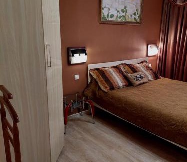Zarichnyi District Apartment | Guest Rated 9.9: Family and Pet-Friendly Apartments