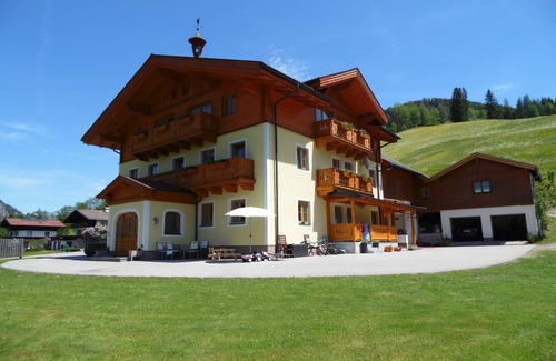 Forstau Apartment | Top-Rated EDELWEISS Apartments: Ocean Views & Pet Friendly