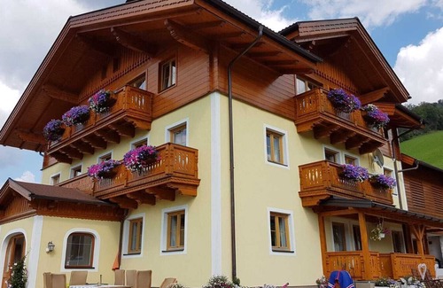Forstau Apartment | Top-Rated EDELWEISS Apartments: Ocean Views & Pet Friendly