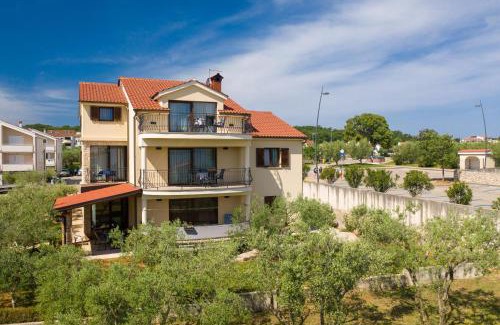 Porat Apartment | Seaside Apartments Otia: Guest Rated 9.8 & Family-Friendly