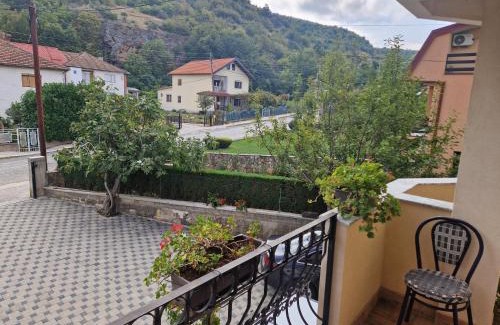 Pestani House | Oceanfront Apartments Picioski with Breakfast & Family-Friendly