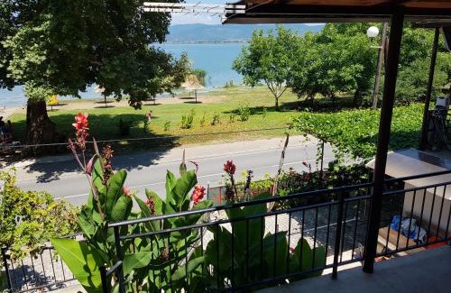 Star Dojran Villa | Budget-Friendly Apartments President - Child Friendly Stay