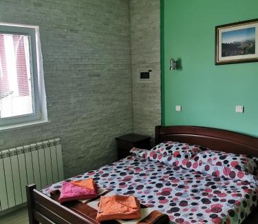Razvrsje Apartment | Cozy Apartments Razvršje: Pet-Friendly with Restaurant