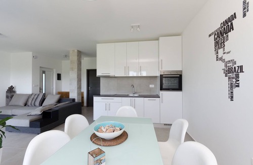 Linardici Apartment | Experience Breathtaking Ocean Views at Residence Romance