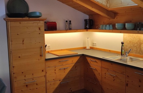 Kreuth Apartment | Family-Friendly Apartments Rohnbogner - Cozy Retreat in Hirschberg