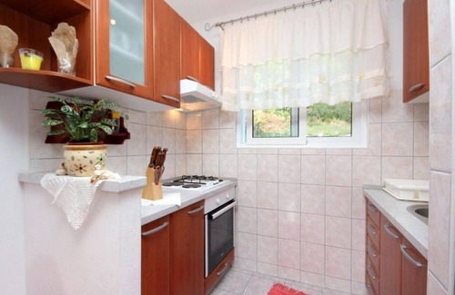 Cove Rogacic Apartment | Apartments Roki (103621-A1) - Vis - island Vis