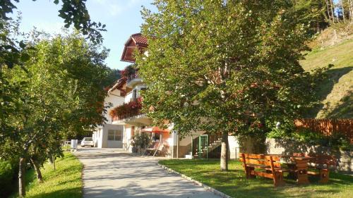 Luce Apartment | Guest Rated: Apartments Savinja - Pet & Child Friendly Stay