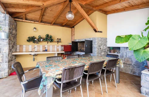 Kuceli Apartment | Experience Oceanfront Living at Apartments Sime in Matulji