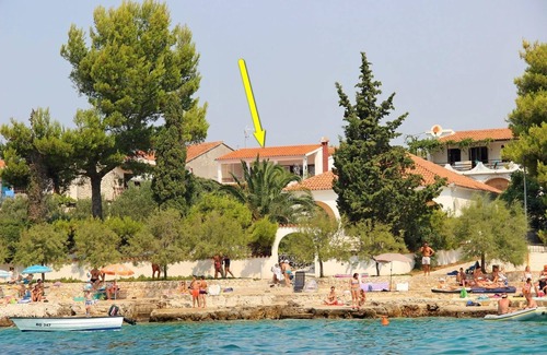 Rogoznica Apartment | Pet-Friendly Apartments Srđan with Ocean Views in Rogoznica