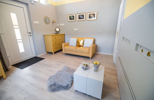 Cerklje ob Krki Cottage | Family-Friendly Stankovo Apartments with Kitchen & Breakfast
