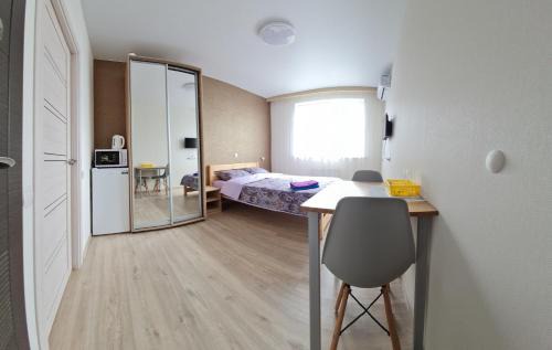 Darnyckyj Apartment | Family-Friendly Apartments at Swan Lake - Rated 9.6/10!