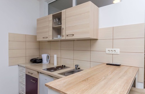 Slatine Apartment | Cozy Apartments Tabak in Slatine with Ocean View Amenities