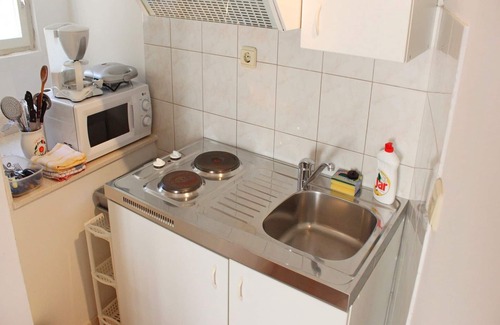Dubrovnik Old Town Apartment | Relax at Apartments Vesna with Pool and Ocean View