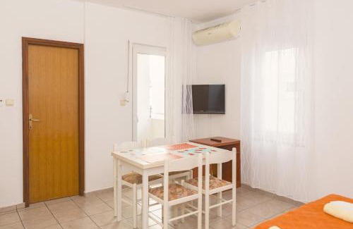 Pirovac Apartment | Family-Friendly Apartments Villa Šeni with Great Reviews