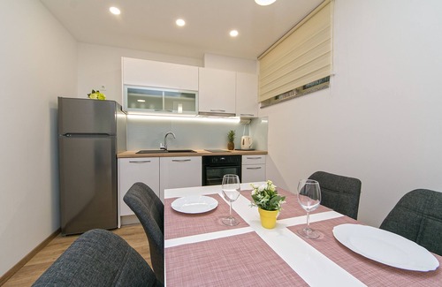 Brela Apartment | Delightful Vila Nadalina Delux Apartments with Breakfast Included