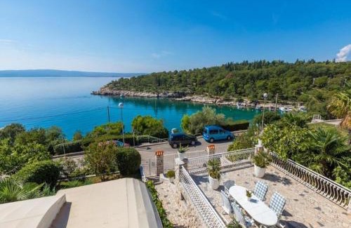 Klanfari Apartment | Oceanfront Apartments Vukovic: Rated 9.2/10 by Guests