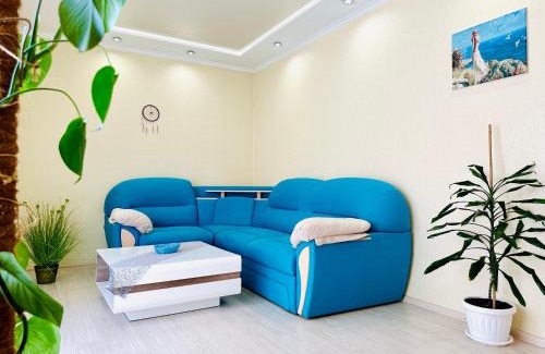 Rivne Apartment | Prime City Center Apartments Near Zlata Plaza & the Park