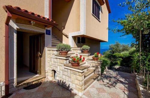 Donji Kraj Apartment | Family-Friendly Apartments with Parking in Kraj, Opatija