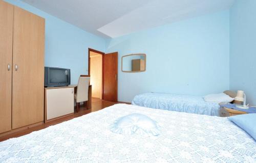 Vlasici Apartment | Family-Friendly Apartments with Parking in Vlasici, Pag