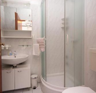 Island Hvar Apartment | Discover Comfortable Apartments with Parking in Jelsa, Hvar