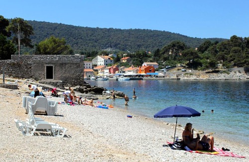 Veli Losinj Apartment | Convenient Apartments with Parking in Veli Losinj