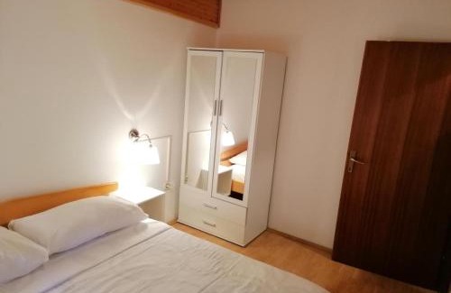Catrnja Apartment | Cozy Apartments with Parking in Smoljanac, Plitvice