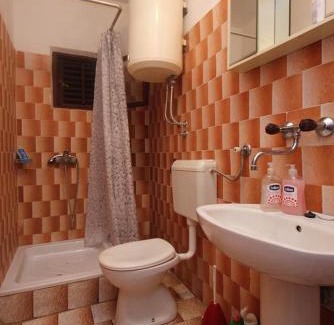 Zavalatica Apartment | Family-Friendly Apartments with Parking in Zavalatica, Korcula