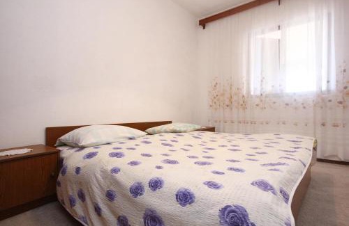 Zavalatica Apartment | Family-Friendly Apartments with Parking in Zavalatica, Korcula