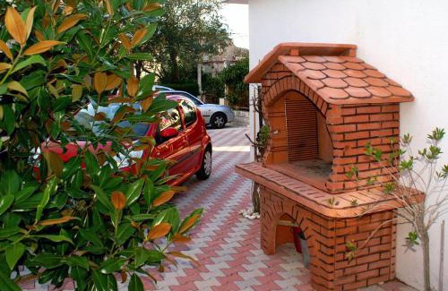 Cove Tri Zala (Zrnovo) Apartment | Pet-Friendly Apartments with Parking in Korcula - Rated 9.3