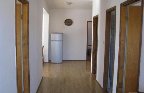 Pirovac Apartment | Family-Friendly Apartments with Parking in Pirovac, Sibenik