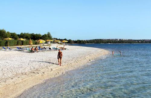 Valbandon Apartment | Ideal Apartments in Valbandon with Parking & Family-Friendly