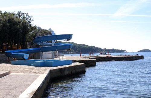 Flengi Apartment | Pet-Friendly Apartments with Parking in Flengi, Porec