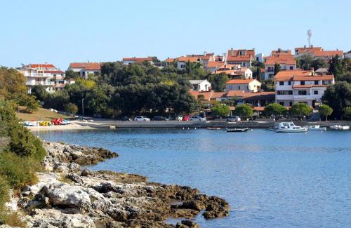 Pjescana Uvala Apartment | Pet-Friendly Apartments with Parking in Pjescana Uvala