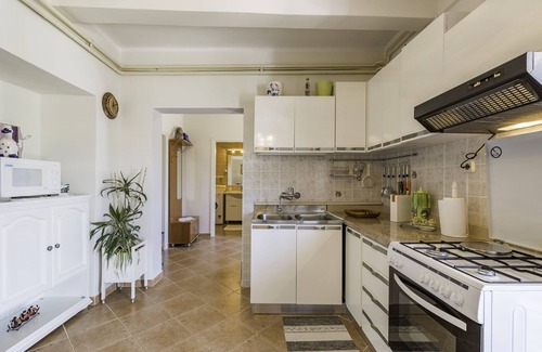 Tinjan Apartment | Perfect Apartments with Pools & a Large Garden Oasis