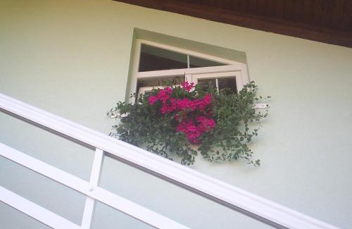 Catrnja Apartment | Stylish Apartments Zafran - Family-Friendly and Rated 8.9