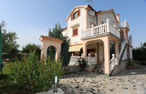 Polje Apartment | Idyllic Apartment Čekić with Ocean View in Silo, Krk