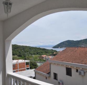 Cove Rogacic Apartment | Discover Comfort at Apartments Zora - Rated 8.7/10