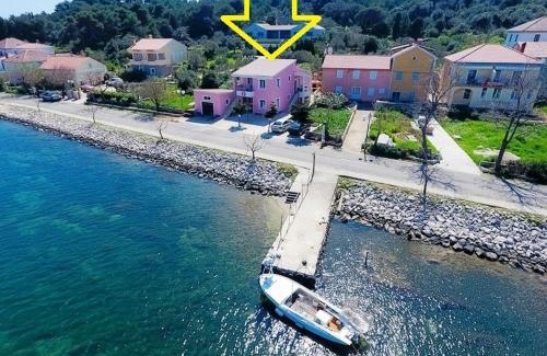 Veli Rat Apartment | Waterfront Apartments Zvone1 - Family-Friendly Ocean Views