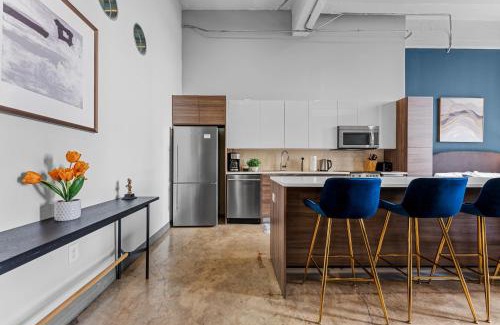 Downtown Dallas Apartment | Apartmint at Evergreen St - Dallas