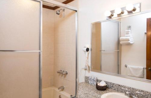 Escazu Hotel | Oceanfront Suites at Apartotel & Villas del Rio - 8.9/10