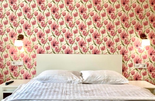 Poltava Apartment | Pet-Friendly ApartPoltava: Guest Rated 9.8, Ideal for Families