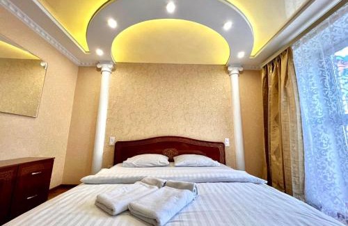 Sukhinovka Apartment | Pet-Friendly ApartPoltava: Family-Friendly 2-Bedroom Retreat
