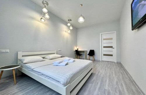 Sukhinovka Apartment | Stylish ApartPoltava: Design Apartments with Tropical Shower