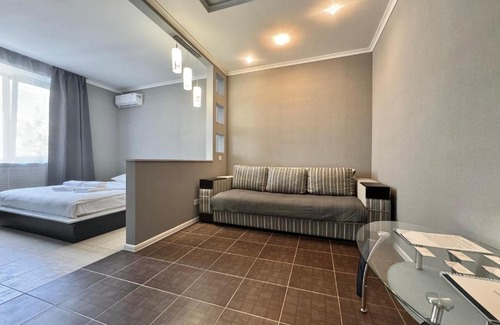 Sukhinovka Apartment | Stylish ApartPoltava: High Ceilings & Pet-Friendly Comfort