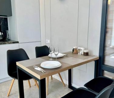 Podil Apartment | Stylish ApartPoltava: 4-Star Design Apartments for Families