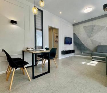 Podil Apartment | Stylish ApartPoltava: 4-Star Design Apartments for Families