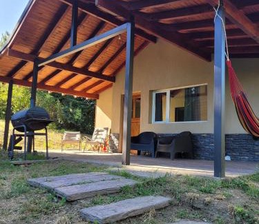 Lago Puelo House | Discover Aparts Chalet Alquimia: Family-Friendly Retreat